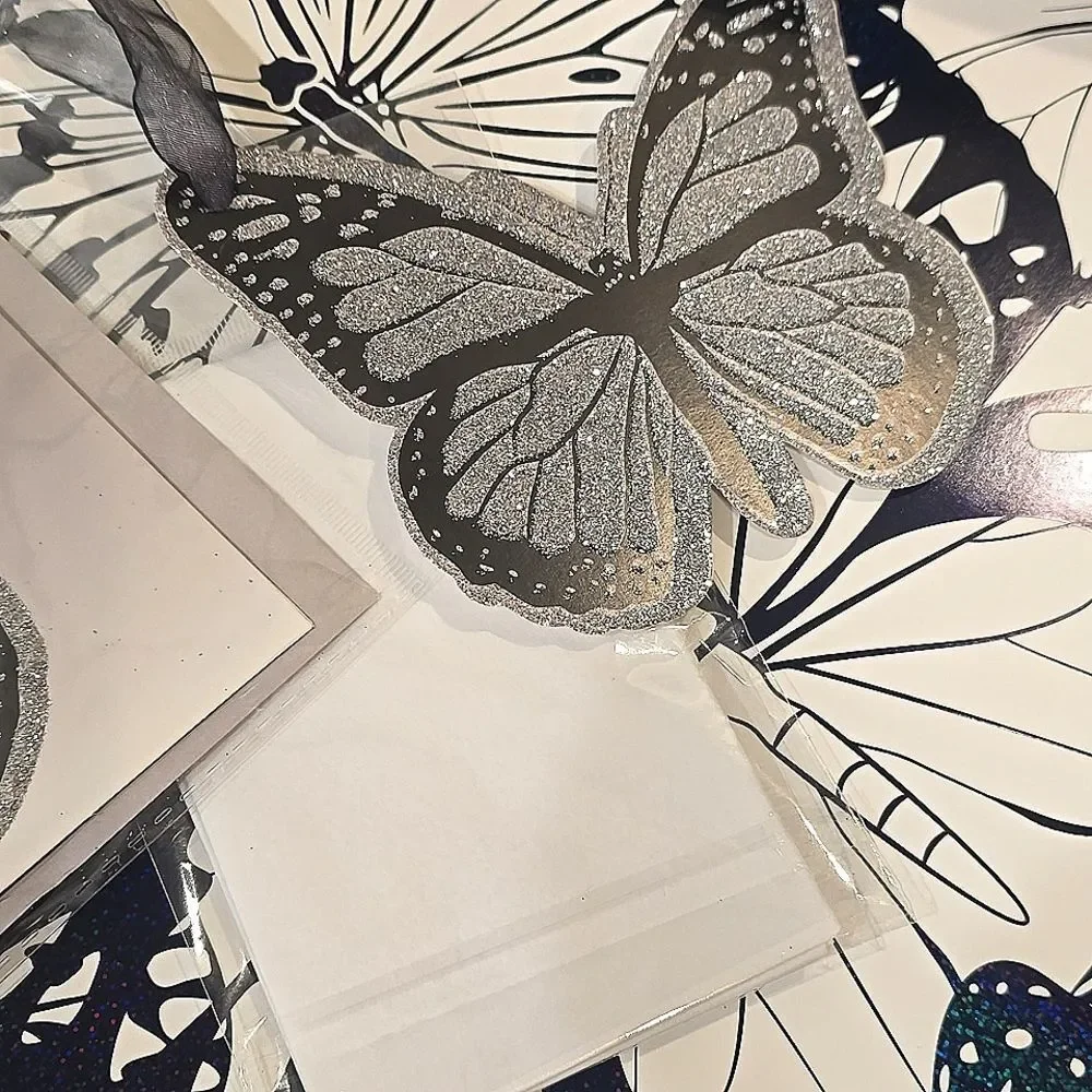 Jessica Simpson‎ Butterfly Gift Bag Set